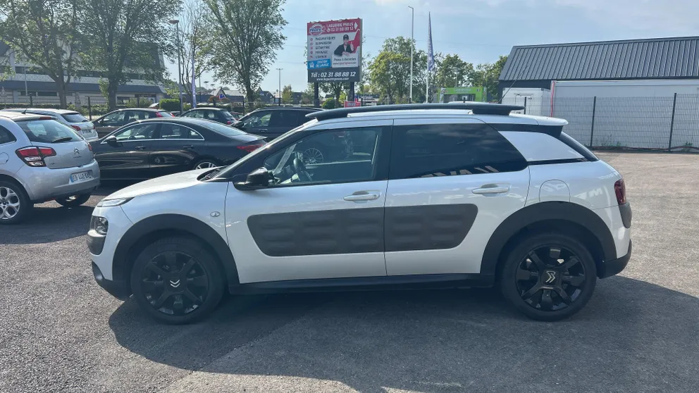 Véhicule occasion 1231177 - Citroën C4 CACTUS - Photo 2