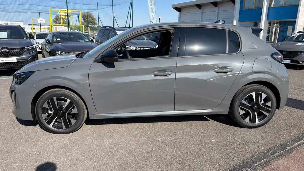Véhicule occasion 1235449 - peugeot 208 - Photo 2