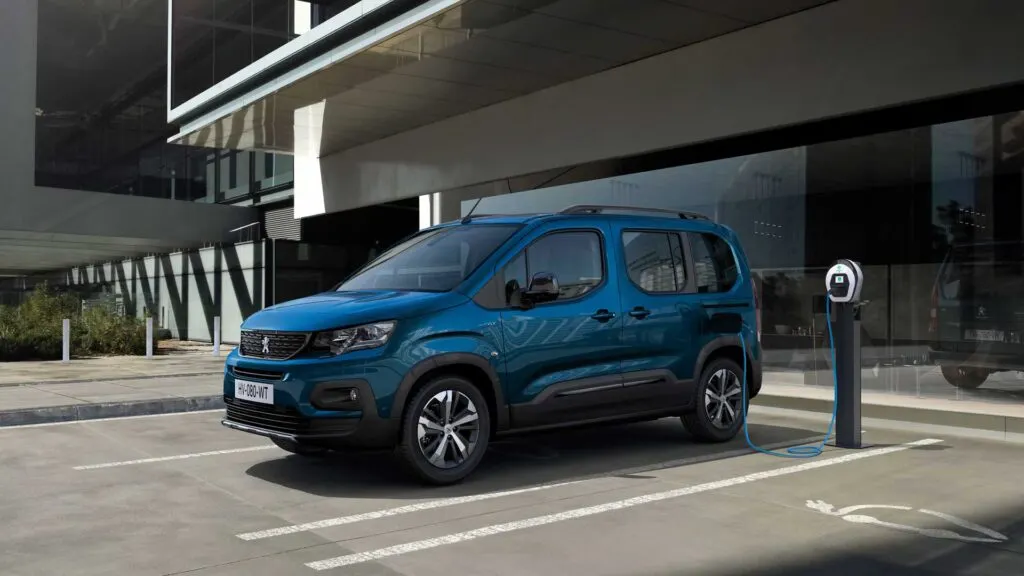 Peugeot borne de recharge en copropriété