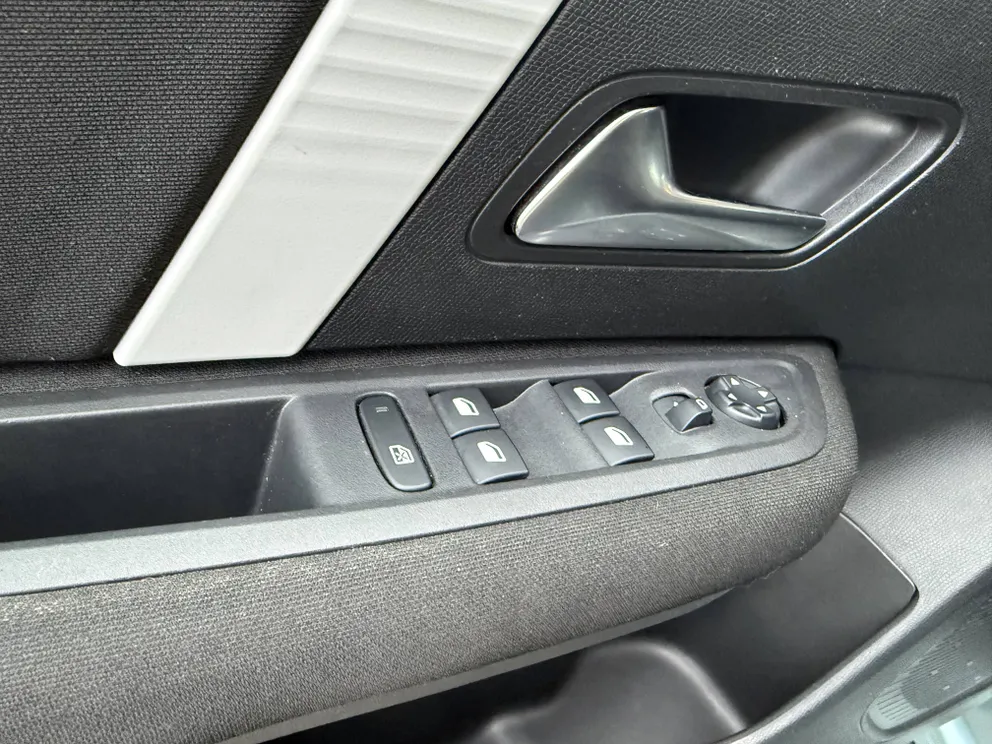 Véhicule occasion 208776 - Citroën C4 - Photo 6