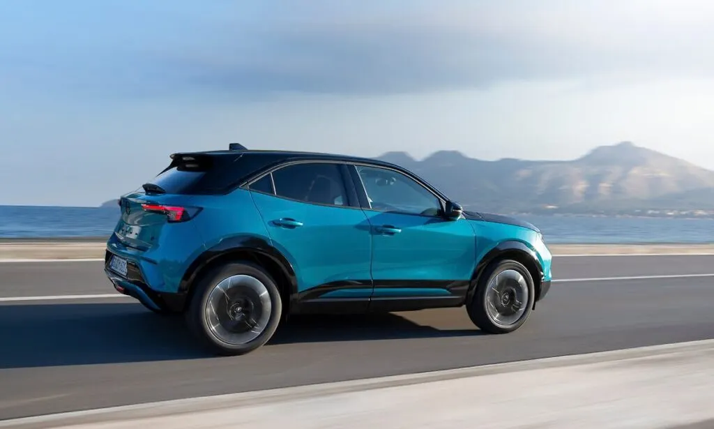 Opek Mokka Electric 2025