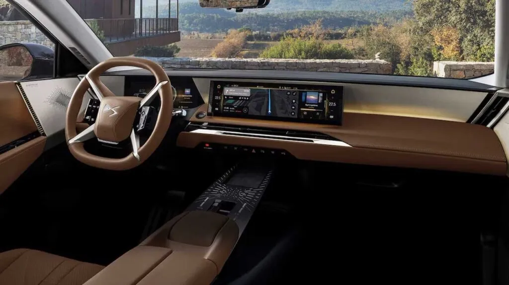 ds 8 interieur