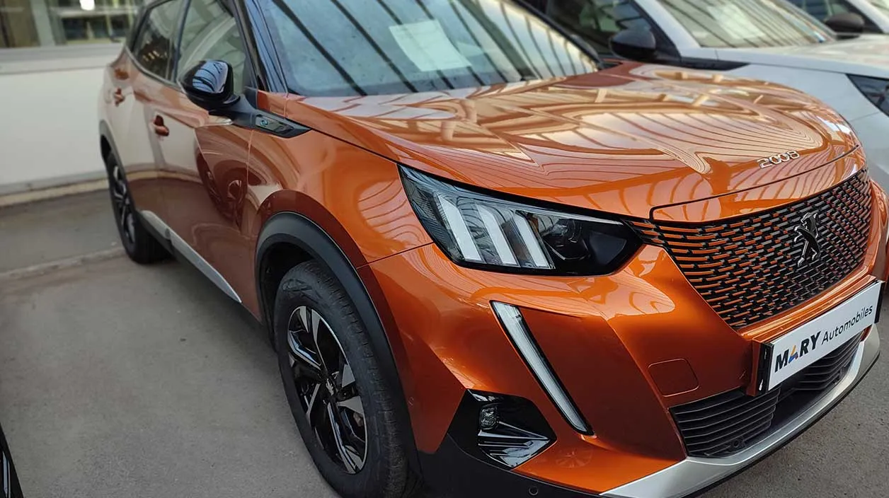 Une voiture peugeot 2008 d'occasion