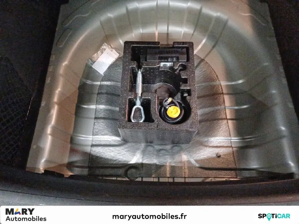 Véhicule occasion 226512 - mg ZS - Photo 13