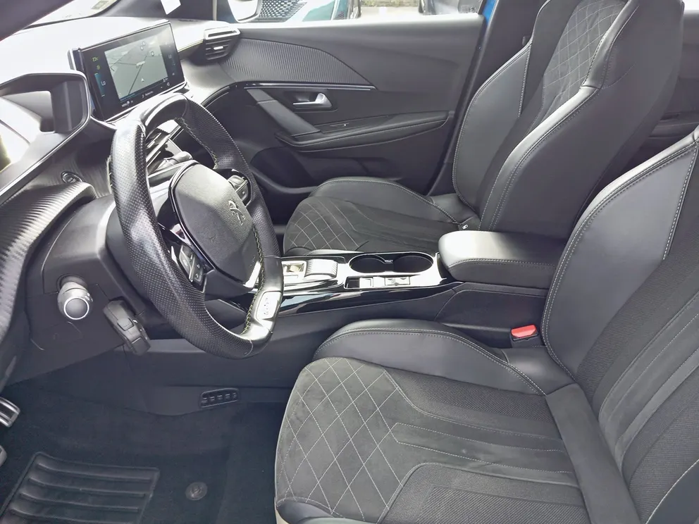 Véhicule occasion 1237971 - peugeot 208 - Photo 13