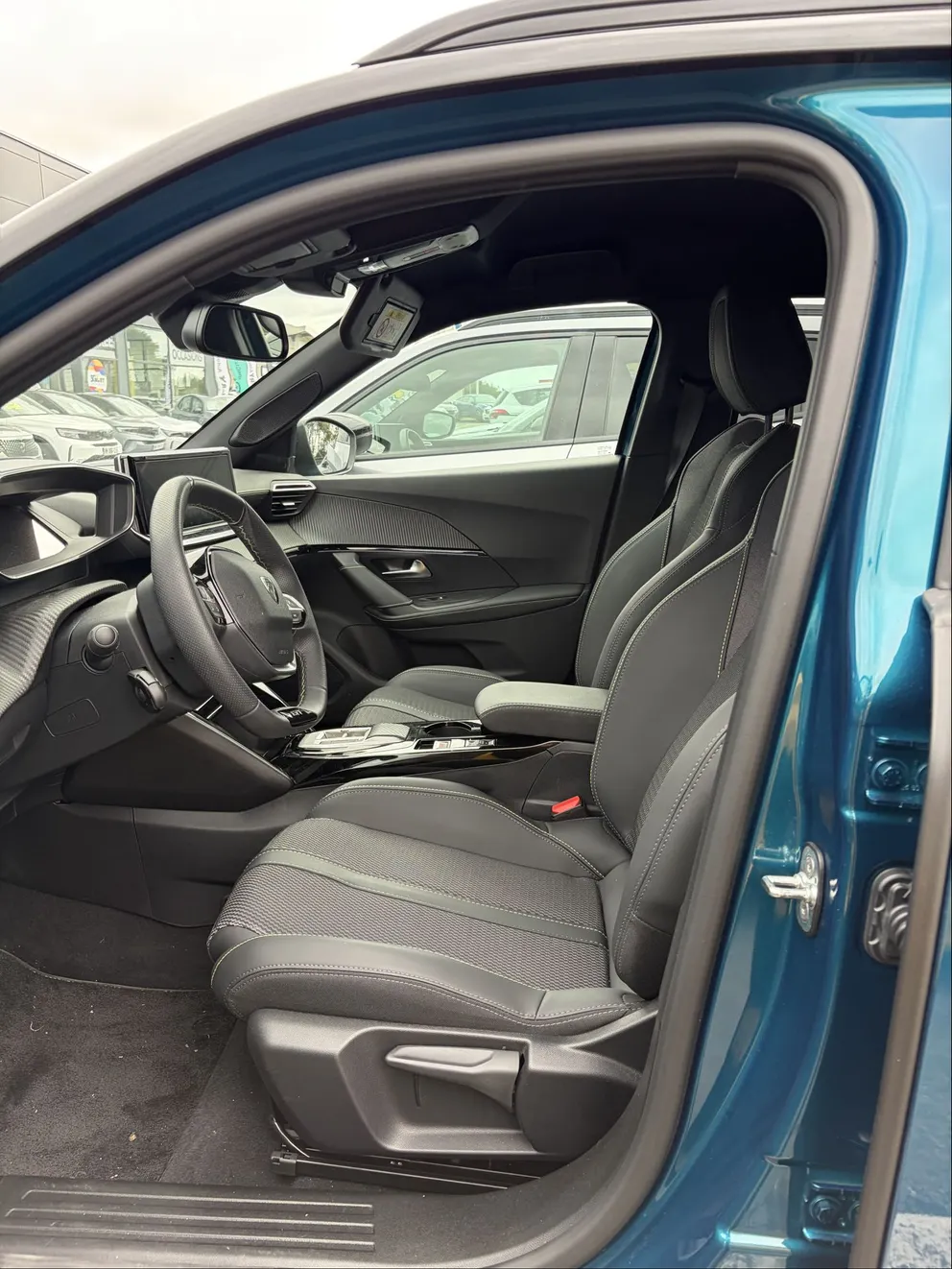Véhicule occasion 1227703 - peugeot 2008 - Photo 10
