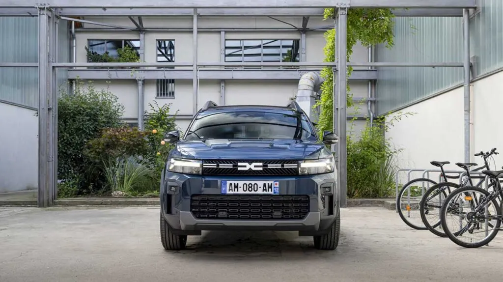 nouveau dacia bigster vue de face