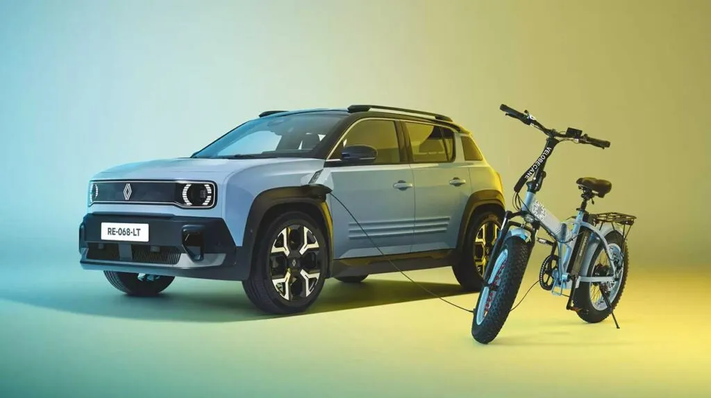 Une Renault 4 100 % électrique possède une recharge bidirectionnelle