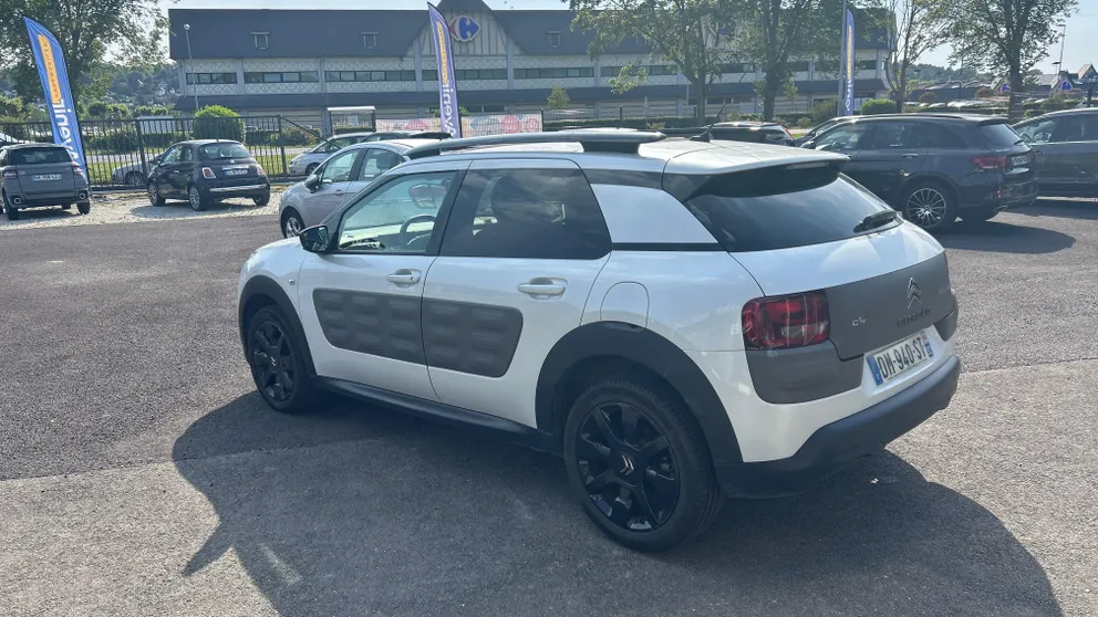 Véhicule occasion 1231177 - Citroën C4 CACTUS - Photo 3