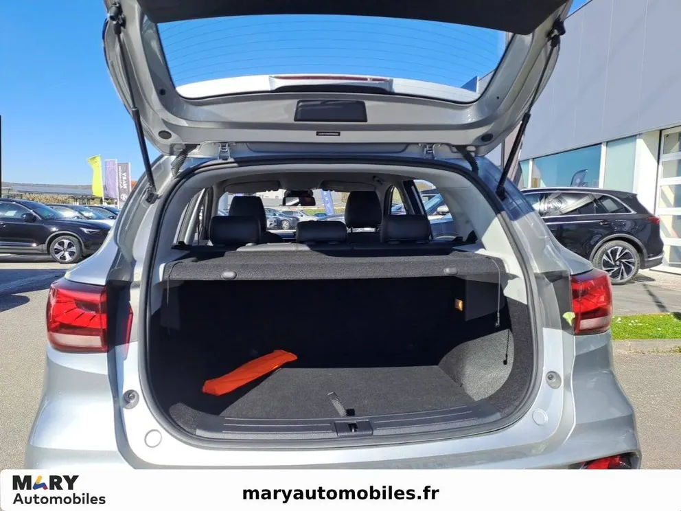 Véhicule occasion 1231909 - mg ZS - Photo 6