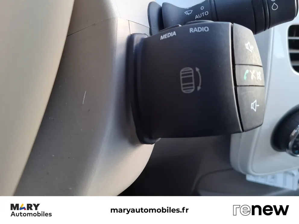 Véhicule occasion 1235812 - renault ZOE - Photo 11