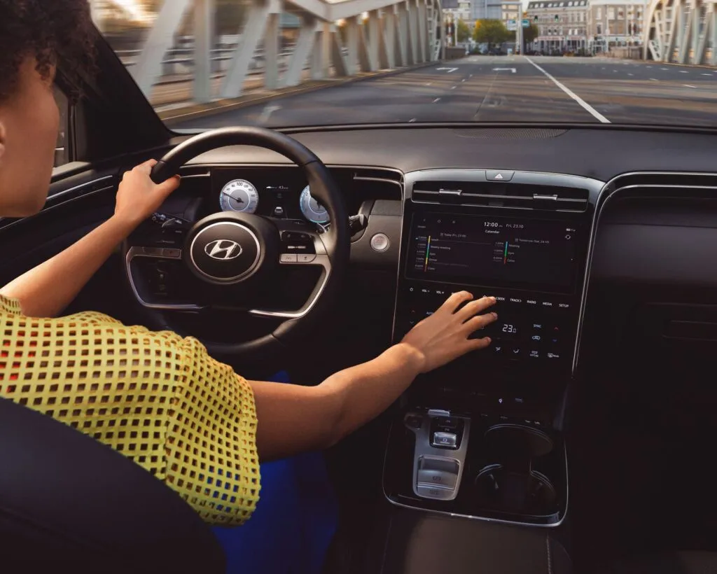 Hyundai Tucson design connectivité
