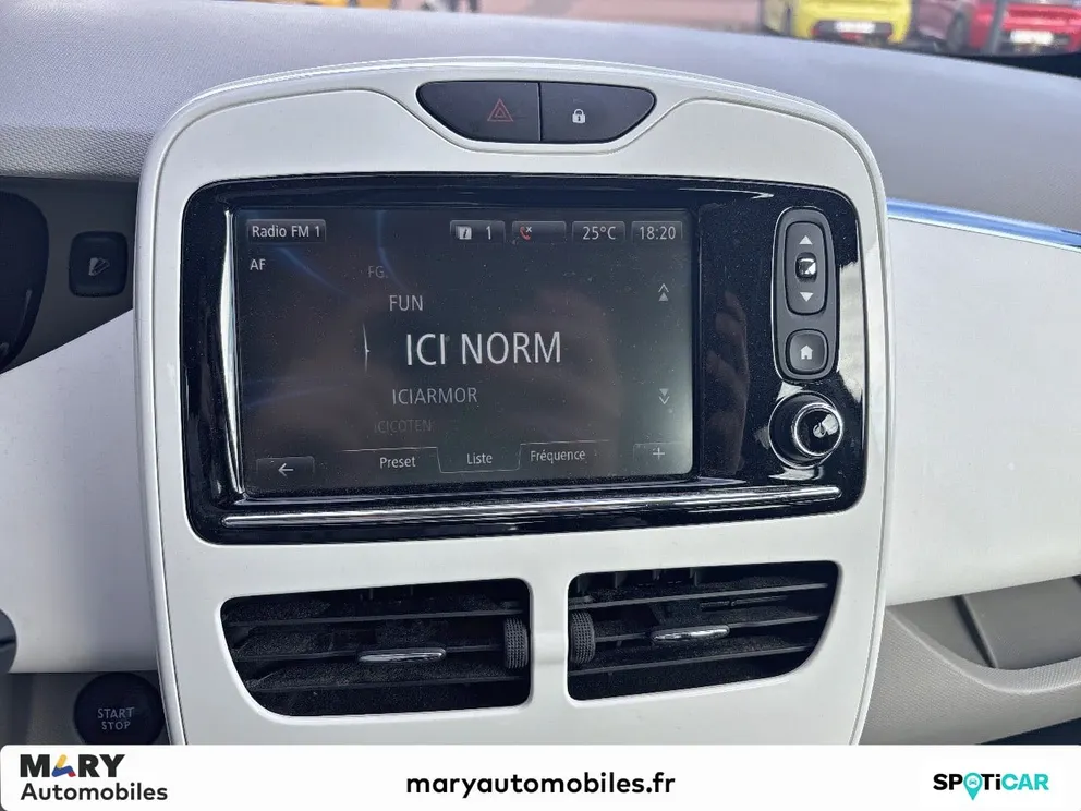Véhicule occasion 1238159 - renault ZOE - Photo 11
