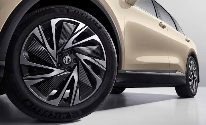 Jantes alliage 20’’ au design aérodynamique du MGS6 EV