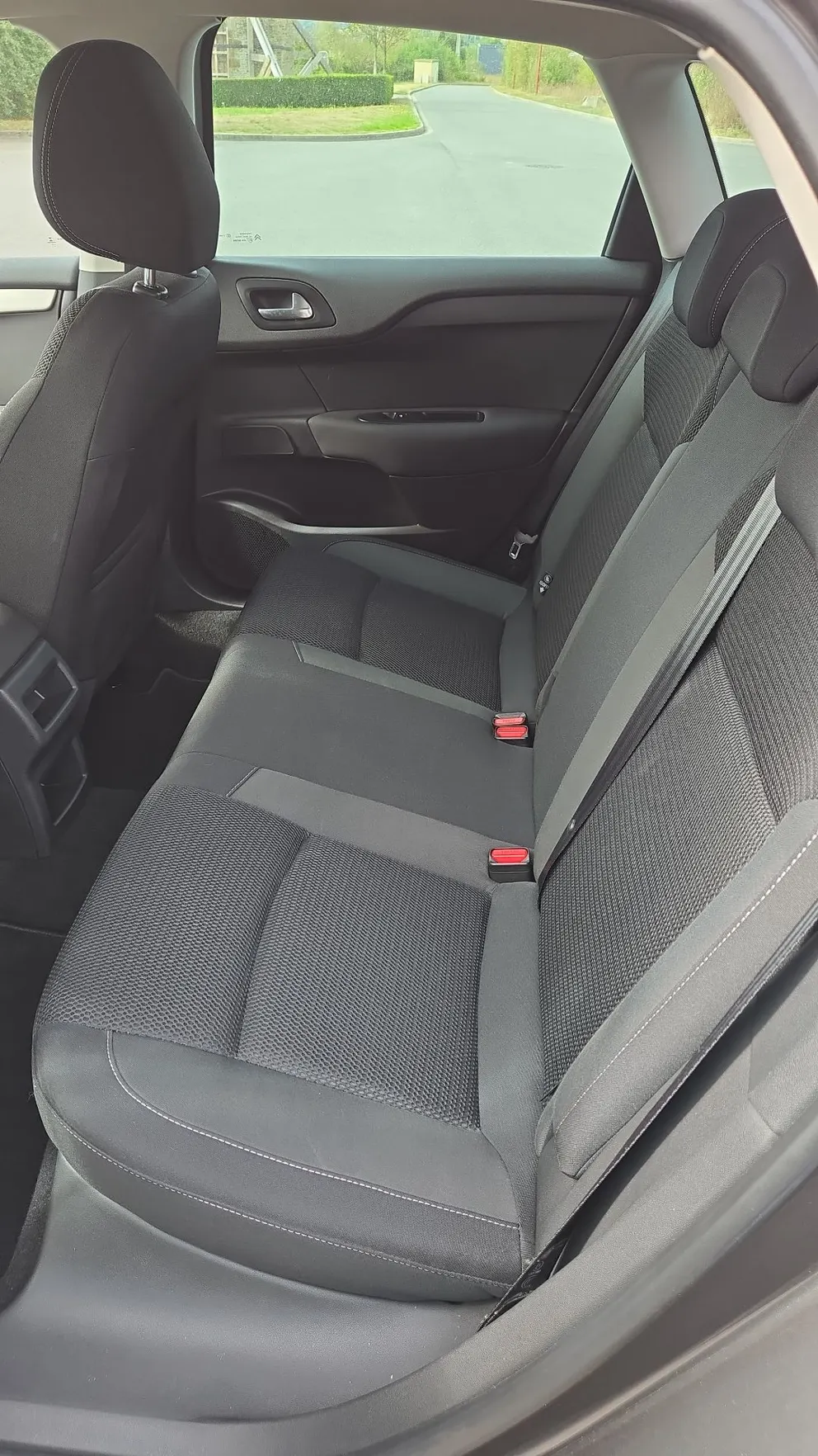 Véhicule occasion 1240448 - Citroën C4 - Photo 18