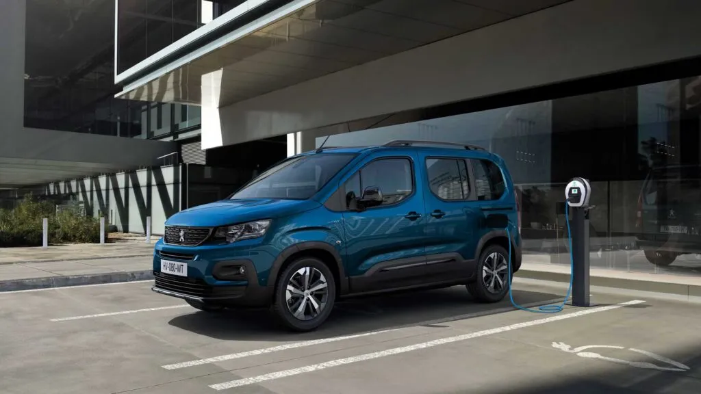Peugeot borne de recharge en copropriété