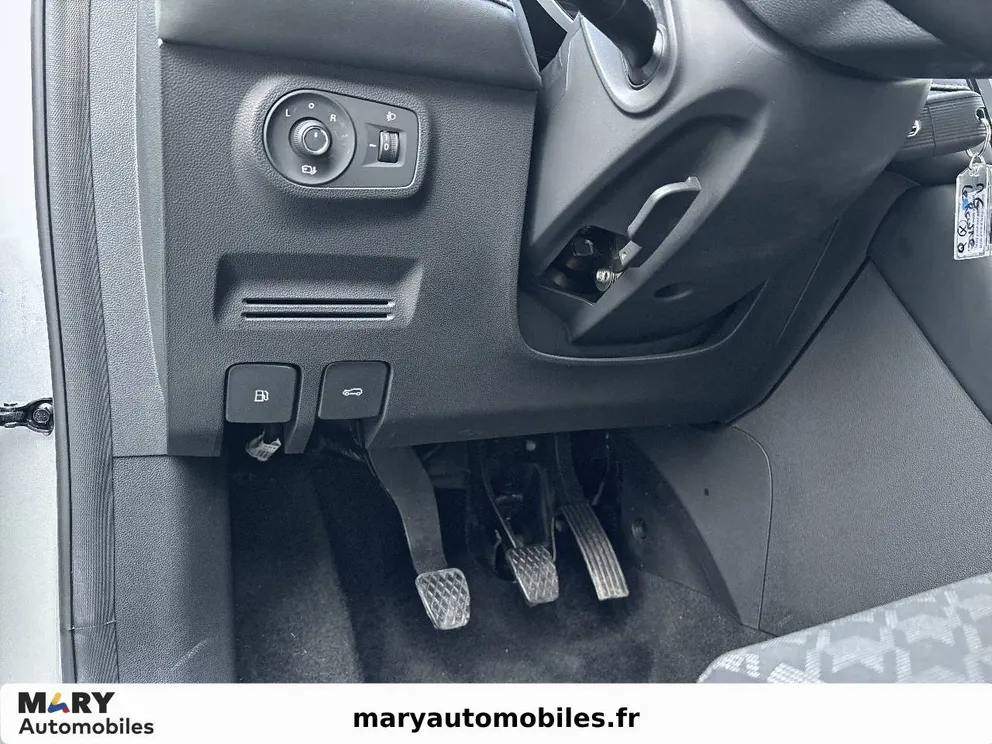 Véhicule occasion 213853 - mg ZS - Photo 13