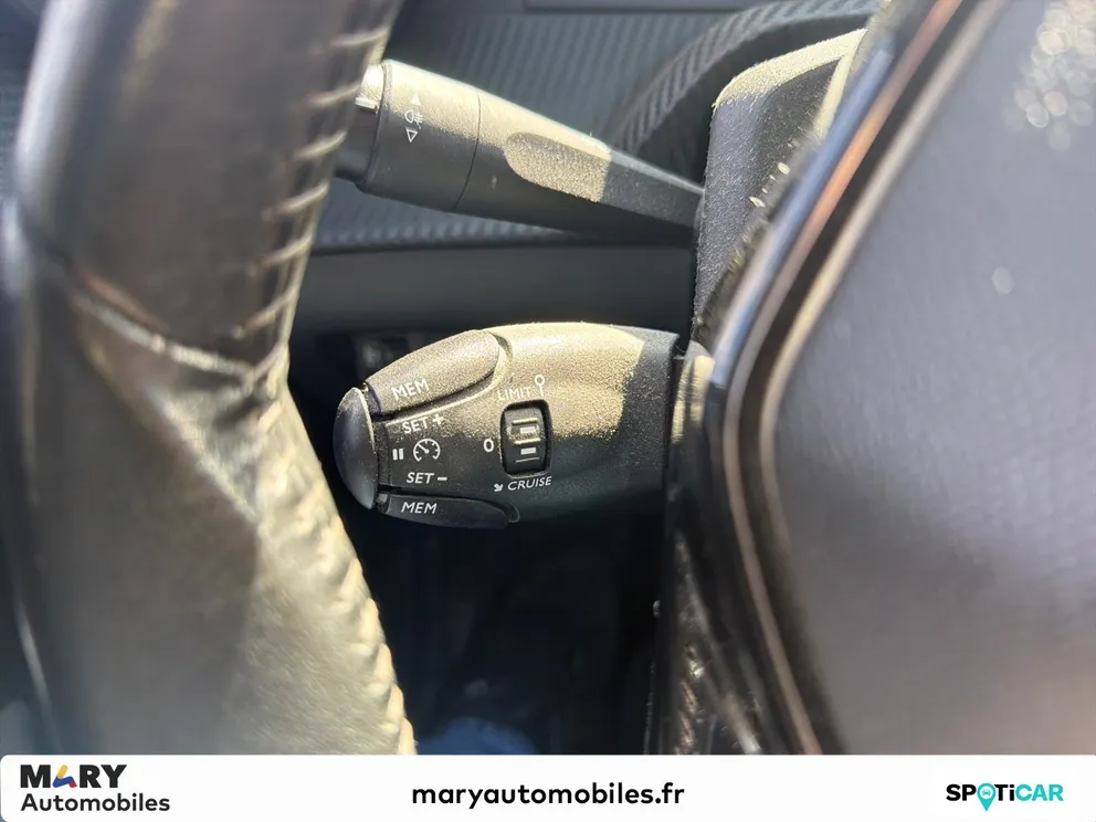 Véhicule occasion 1236399 - peugeot 208 - Photo 17