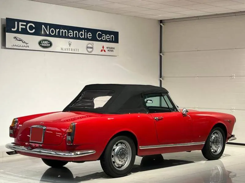 Véhicule occasion 70110 - alfa romeo 2600 - Photo 2