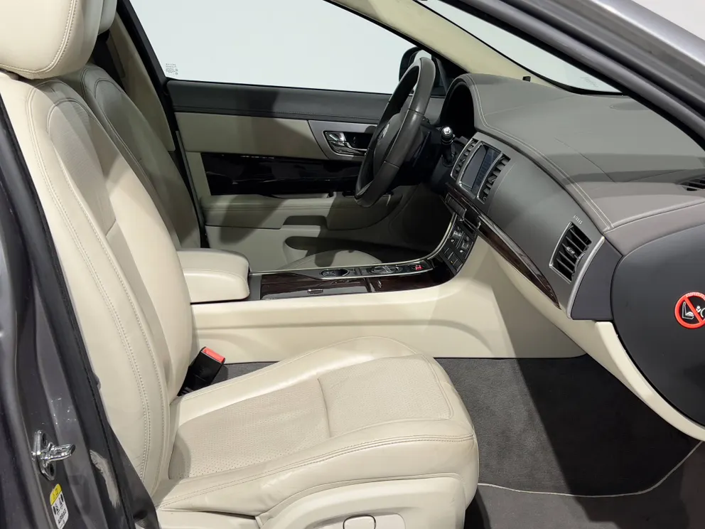 Véhicule occasion 77217 - jaguar XF - Photo 18