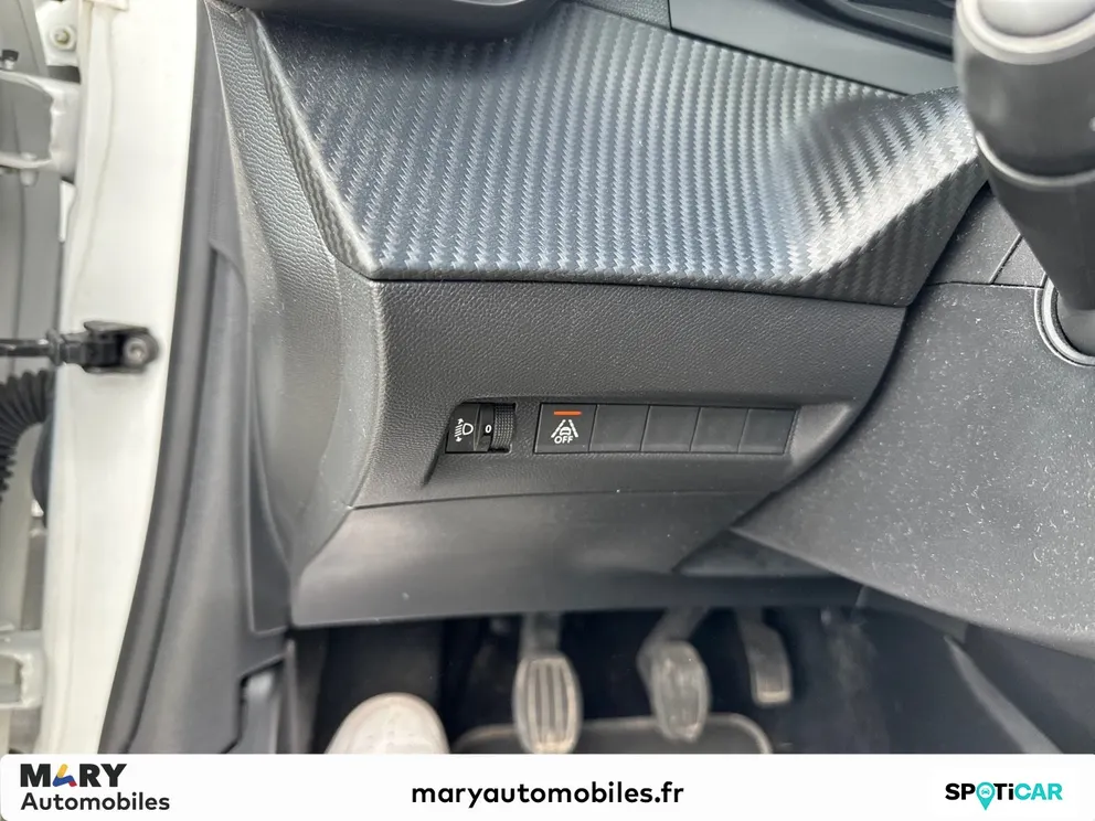 Véhicule occasion 1229711 - peugeot 208 - Photo 11