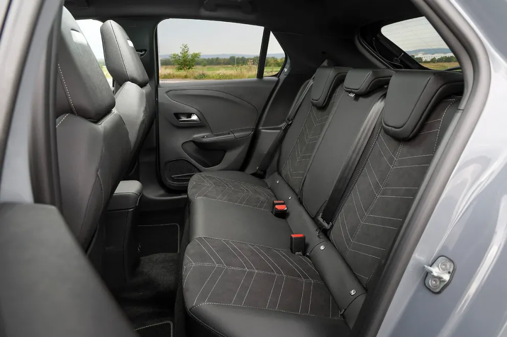 Ambiance intérieure épurée et contemporaine opel corsa