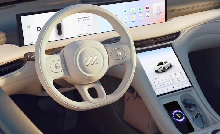 écrans tactiles immersifs à l'intérieur de la MG IM5