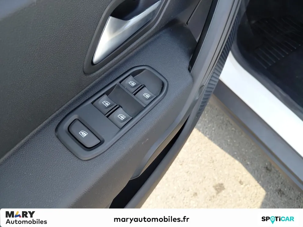 Véhicule occasion 1235966 - dacia DUSTER - Photo 9