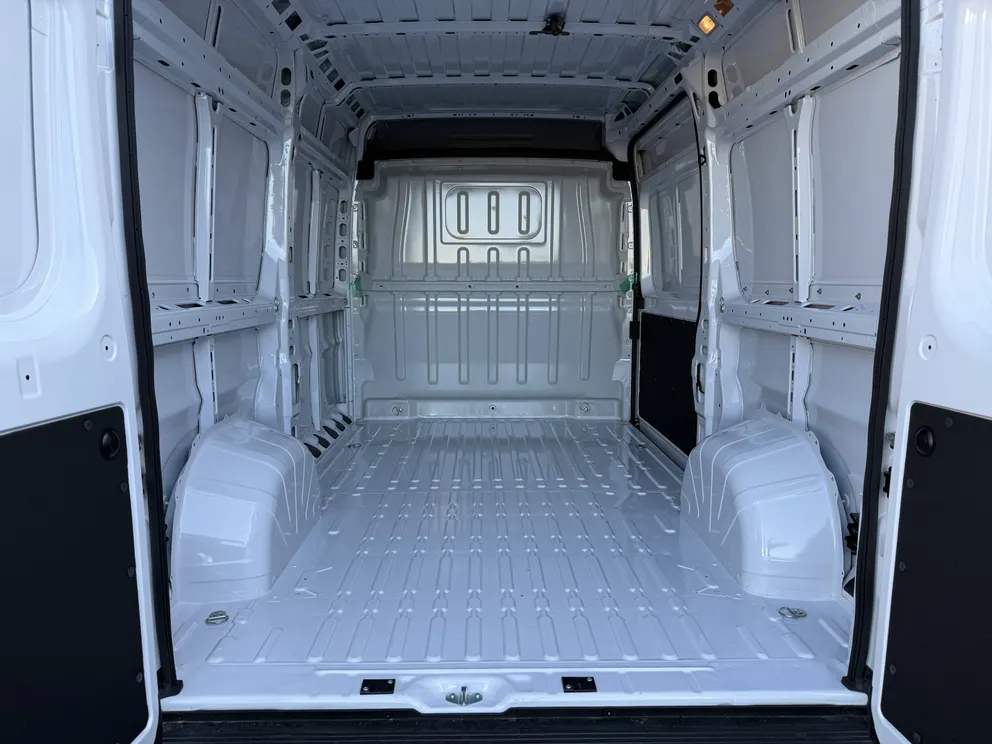 Véhicule occasion 209352 - peugeot BOXER - Photo 6