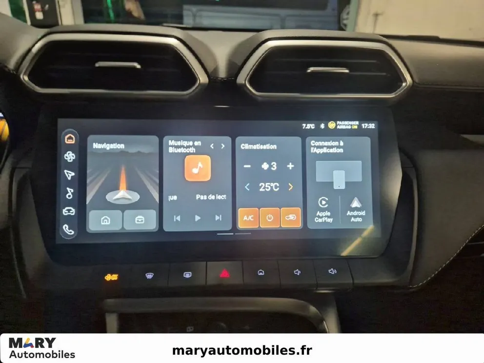 Véhicule occasion 201995 - mg ZS - Photo 12