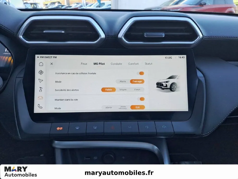 Véhicule occasion 214029 - mg ZS - Photo 17