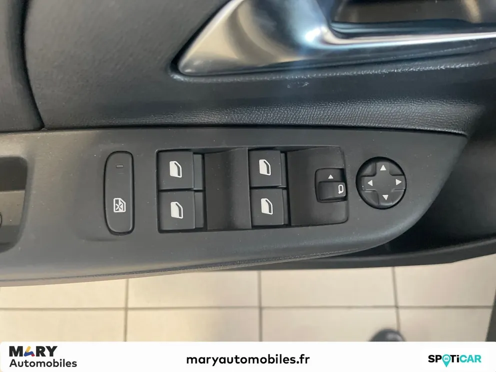 Véhicule occasion 1239618 - opel CORSA - Photo 10