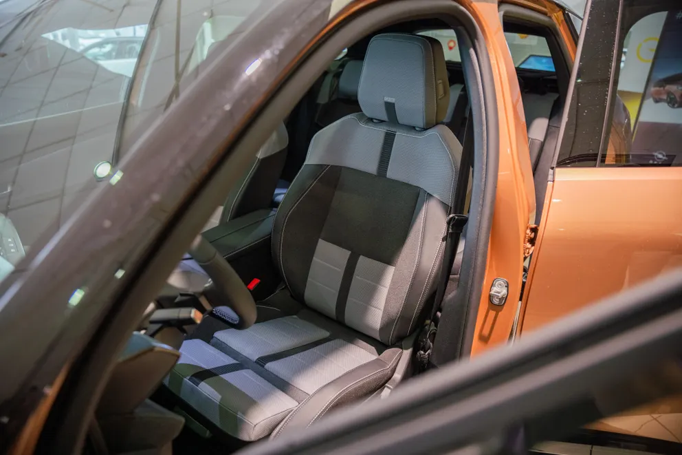 Selleries premium et matériaux valorisants Opel Grandland