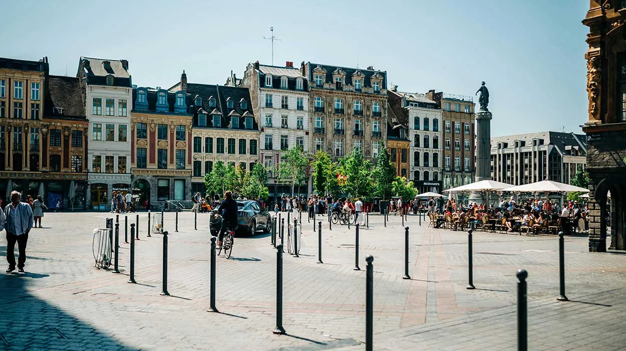 Où recharger sa voiture électrique dans les Hauts de France ? Place centrale de Lille