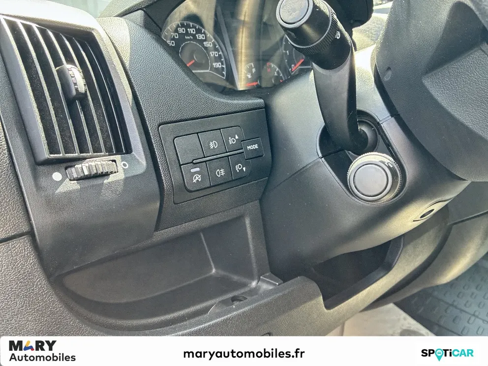 Véhicule occasion 1234758 - Citroën JUMPY - Photo 9