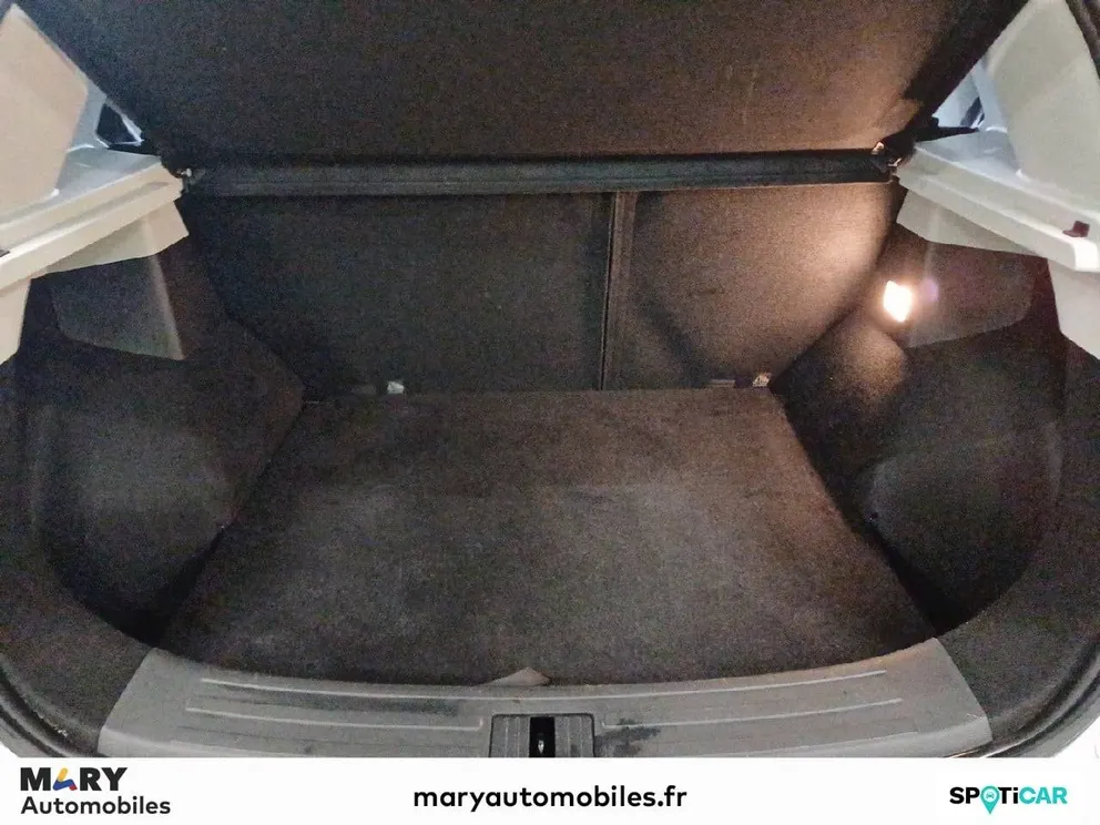 Véhicule occasion 226512 - mg ZS - Photo 6