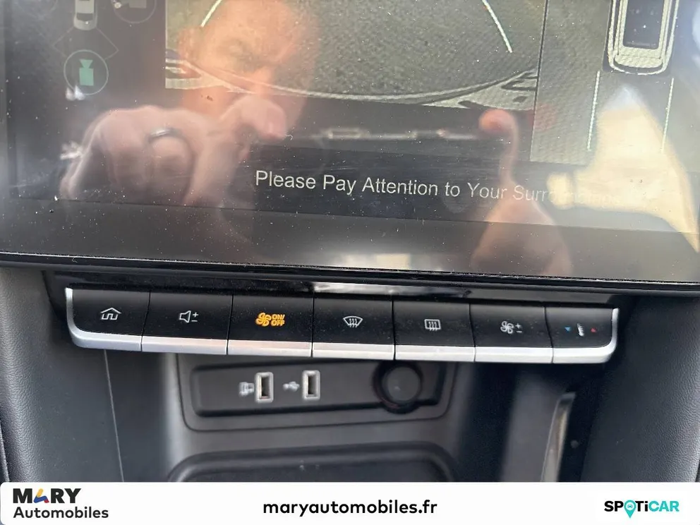 Véhicule occasion 1229947 - mg ZS - Photo 15