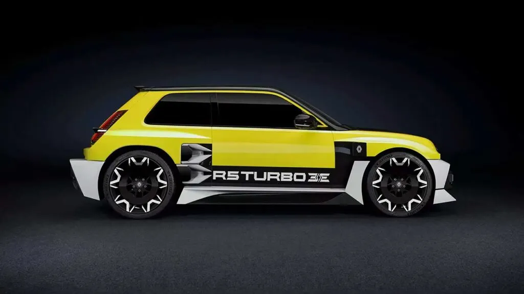 Vue extérieure latérale de la renault r5 Turbo électrique