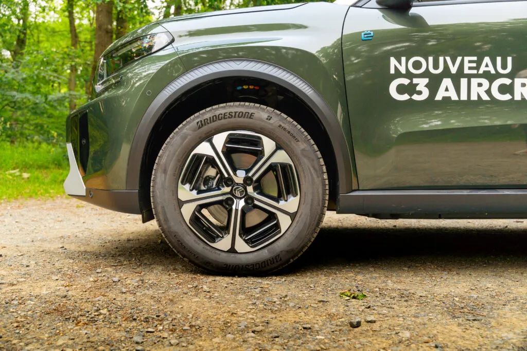 Roue avec pneu Bridgestore du Nouveau C3 Aircross