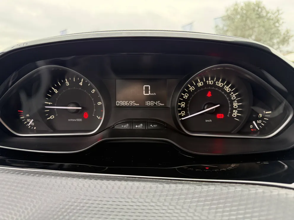 Véhicule occasion 204521 - peugeot 2008 - Photo 5