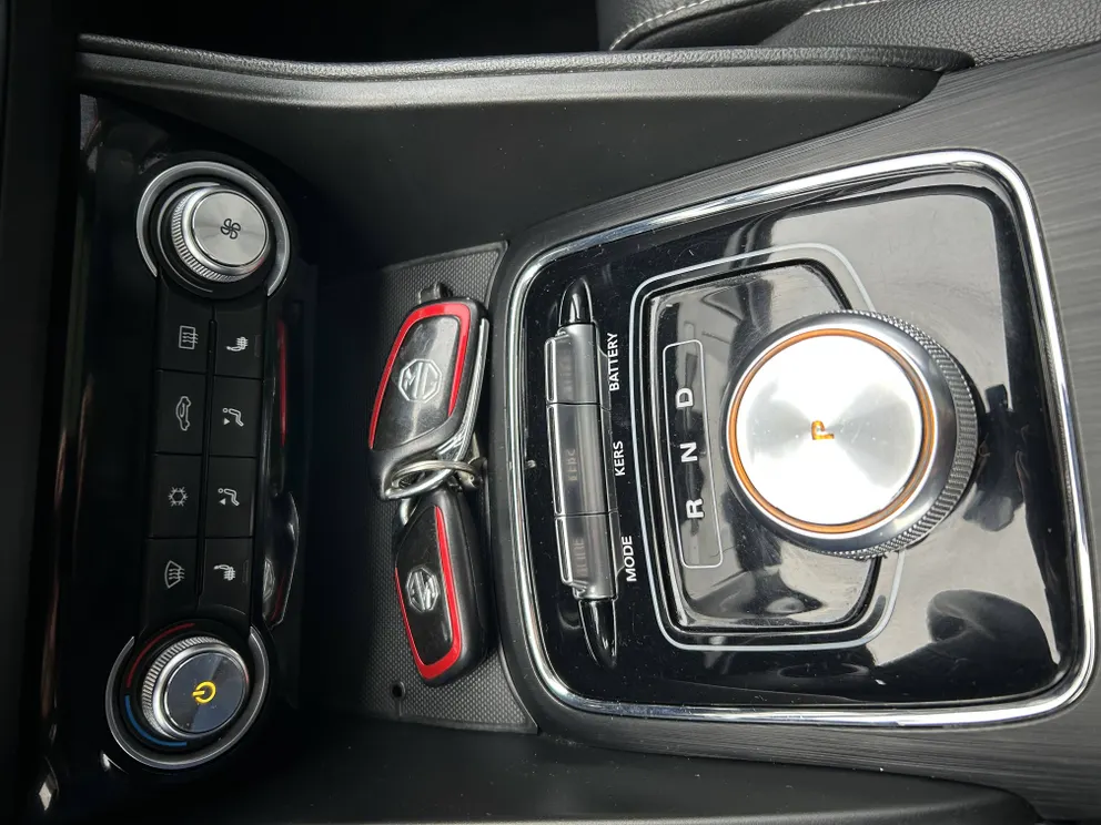 Véhicule occasion 203419 - mg ZS - Photo 16