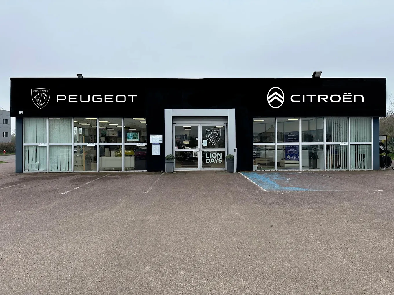 Concession Peugeot & Citroën Falaise réalisé par IA en attendant la vraie