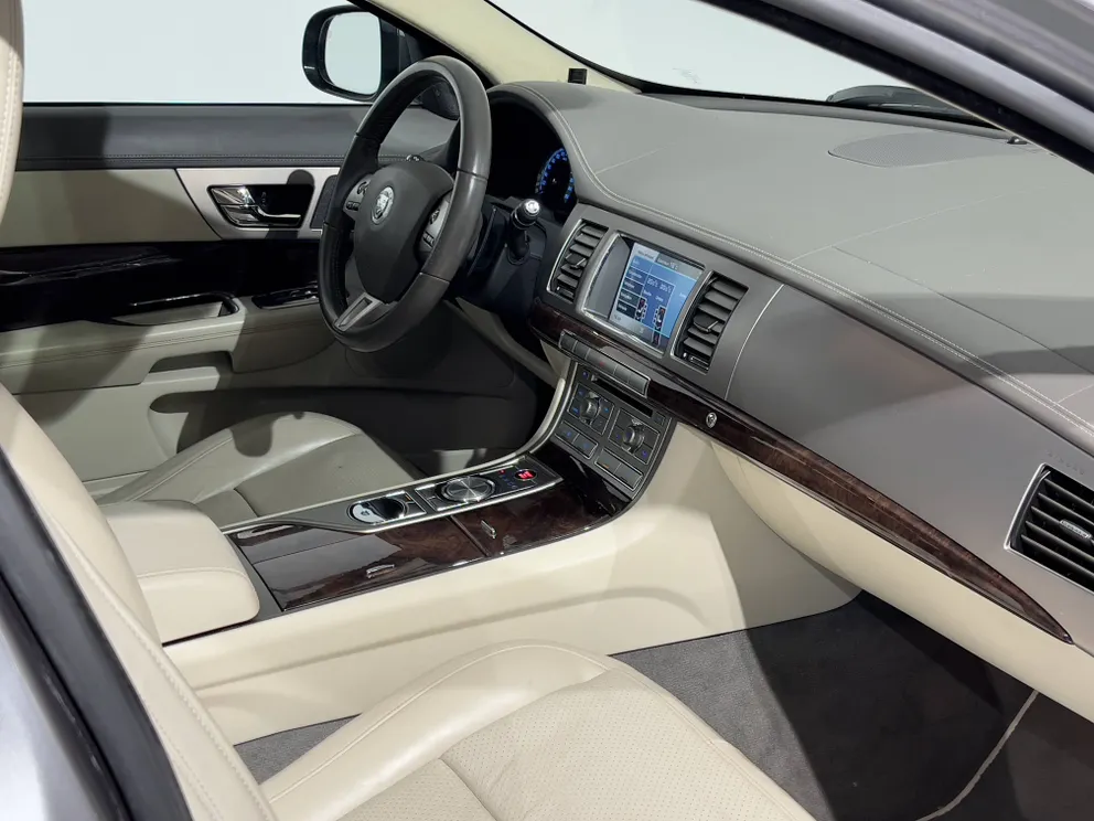 Véhicule occasion 77217 - jaguar XF - Photo 17