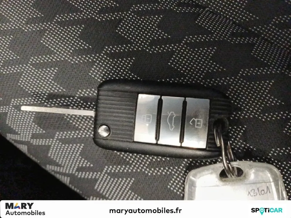 Véhicule occasion 226512 - mg ZS - Photo 15