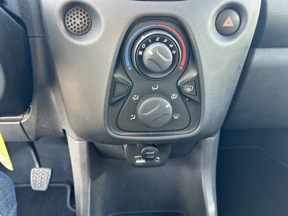 Véhicule occasion 218827 - toyota AYGO - Photo 13