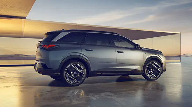 Une belle photo d'un Peugeot 5008 vu de l'extérieur