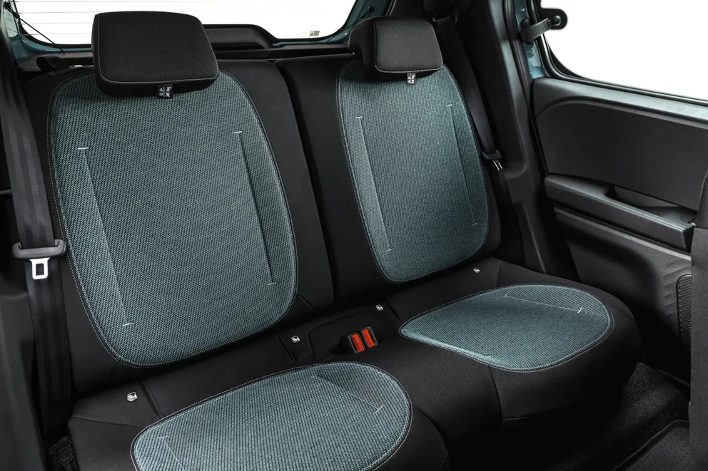 nouvelle dacia spring siege arriere