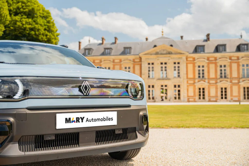 Photo de la nouvelle Renault R4 électrique de 2025