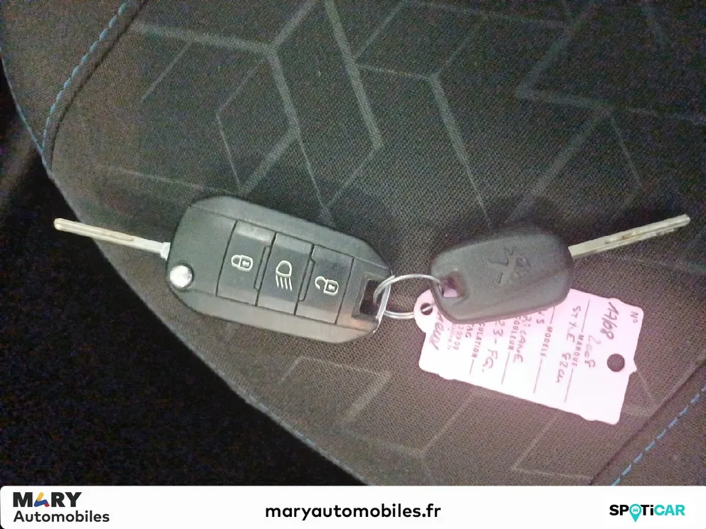 Véhicule occasion 1231789 - peugeot 2008 - Photo 12