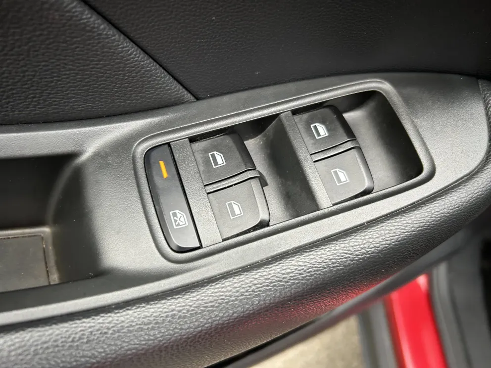 Véhicule occasion 203419 - mg ZS - Photo 11